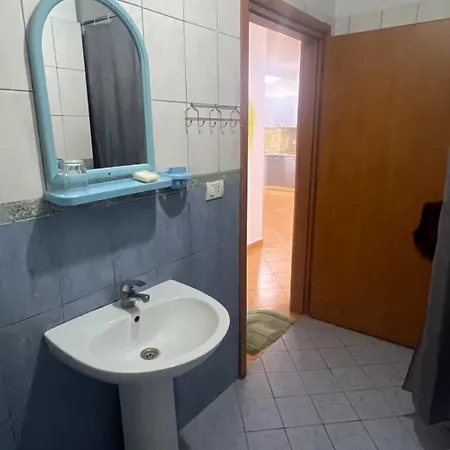 - Very Large - Self Check In - Parking Available *