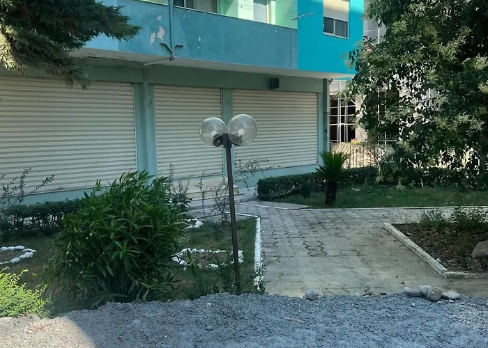 - Very Large - Self Check In - Parking Available Appartamento Golem (Tirana)