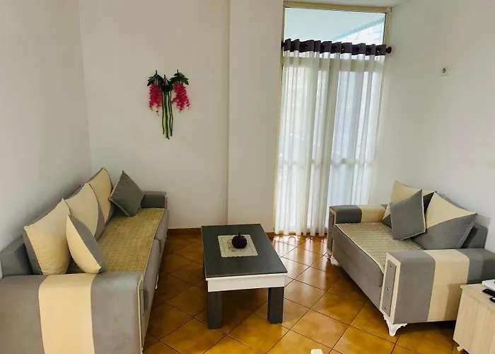 - Very Large - Self Check In - Parking Available * Golem (Tirana)