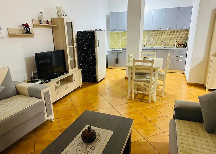 - Very Large - Self Check In - Parking Available 公寓 *